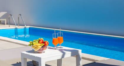 Luxury Apartment Dreams in Okrug With Swimming Pool sea View Wifi Parking