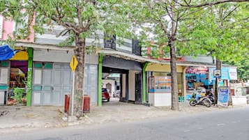 Mặt tiền nơi lưu trú