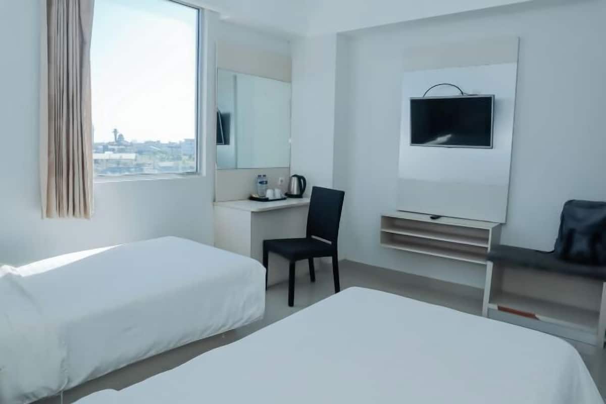 Desk, free WiFi, bed sheets