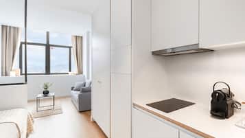 Suite panorámica, 1 cama doble | Cocina privada | Frigorífico, microondas, placa de cocina y lavavajillas