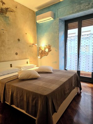 1 bedroom, in-room safe, desk, iron/ironing board