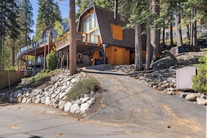 Exterior - Livin' on the Edge | Luxury With Hot Tub (Crystal Bay)