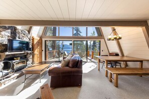 Smart TV, fireplace - Livin' on the Edge | Luxury With Hot Tub (Crystal Bay)