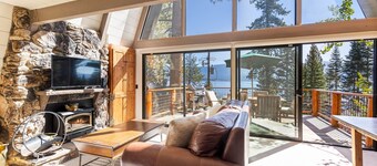 Livin' on the Edge | Luxury With Hot Tub