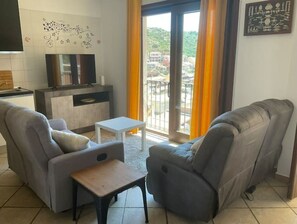 Living area - Appartement Calme,vue Panoramique à 100m du Centre (Villasimius)