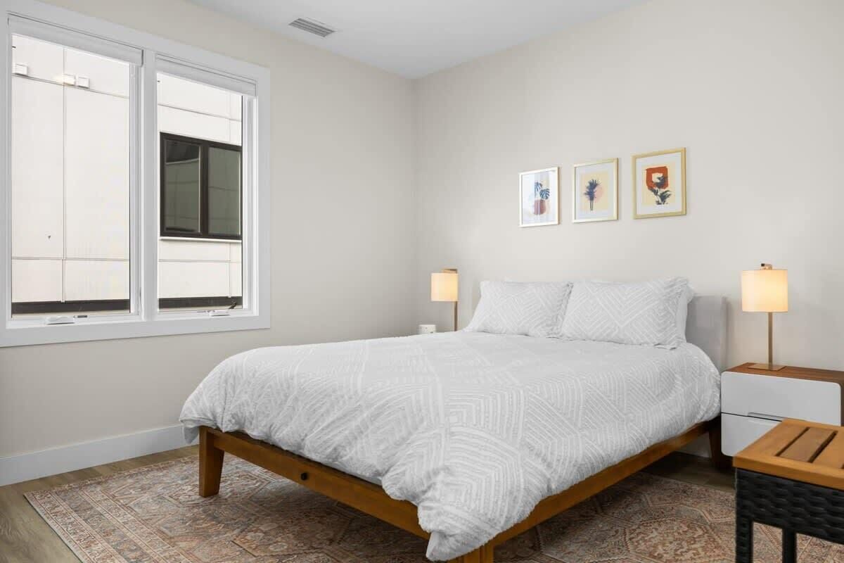 2 多间卧室、熨斗/熨衣板、WiFi、床单