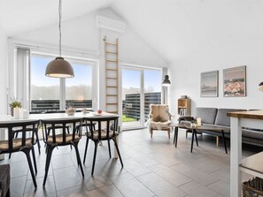 Dining - "Helemine" - 400m from the sea by Interhome (Fjerritslev)