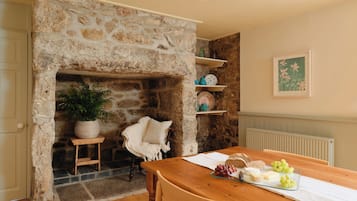 Cottage | Interior