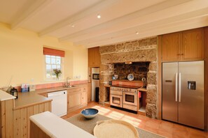 코티지 | 전용 주방 | 냉장고, 식기 세척기, 전기 주전자, 토스터