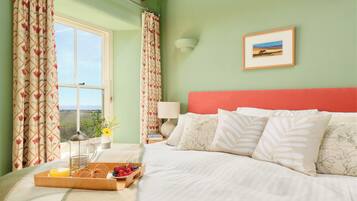 3 bedrooms, individually decorated, individually furnished, free WiFi