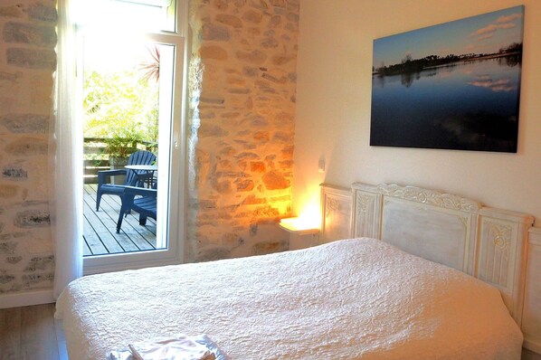 2 chambres, fer et planche Ă repasser, Wi-Fi gratuit, draps fournis