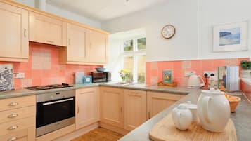 Cottage | Interior