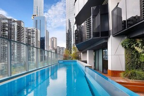 Pool - A Cozy Apt with City Views Near Crown Casino (Southbank)