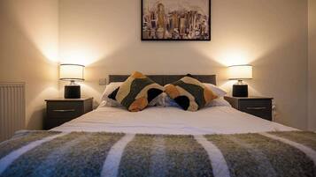 2 bedrooms, iron/ironing board, WiFi, bed sheets