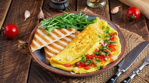 Frukost enligt egen beställning varje dag (USD 4 per person)