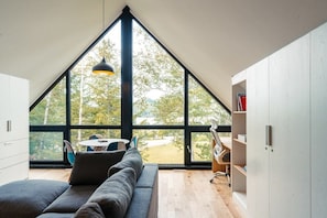 Fernseher, Kamin, Arbeitsbereiche