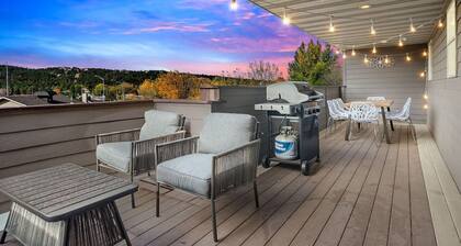 Modern Home-Garage-Scenic Patio