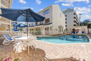 Pool - Magic Myrtle / On the Beach / Pet Friendly (Myrtle Beach)