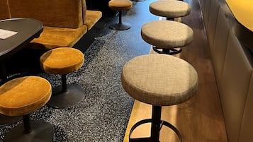 Bar (in der Unterkunft)