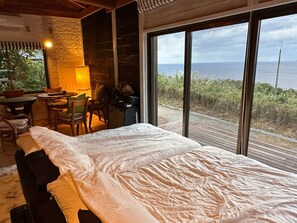 1 dormitorio, escritorio, wifi gratis y ropa de cama