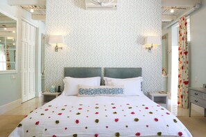 Suíte superluxo | 1 quarto, cofres nos quartos, individualmente decorados