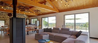 Charming renovated house with heated pool