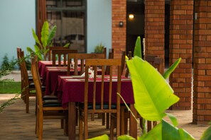 Restaurant - Medan Hotel & Apartments (Arusha)
