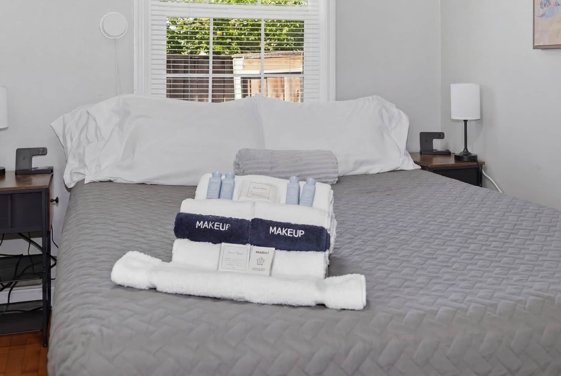 2 bedrooms, iron/ironing board, travel crib, WiFi (free)