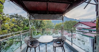 India Hotel - Mall Road Nainital - Lake View