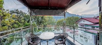 India Hotel - Mall Road Nainital - Lake View