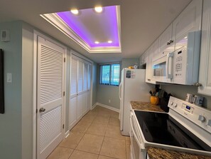 Private kitchen - Gulf Front Condo with Stunning Views! (Pensacola)