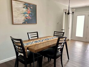 Dining - Casa Alegre | WiFi, Spacious Stay Near RRG & Shops – Great for Large Groups, Remote Work & Hiking - Big Backyard & Fire Pit - Across the street from Kroger. (Stanton)