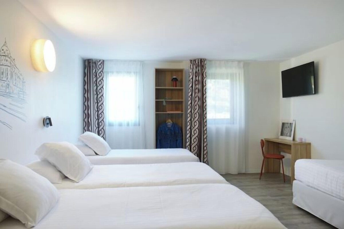 Soundproofing, WiFi (free)