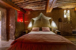 Deluxe Suite | Egyptian cotton sheets, premium bedding, Select Comfort beds - Belenus Cave Hotel (Ürgüp)