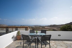 Outdoor dining - 1 Bd Emerald Apt with Sparkling Shared Pool (Agrari Mikonos,)