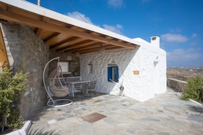 Front of property - Gorgeous Rustic Cave wDreamy Shared Pool (Mykonos)