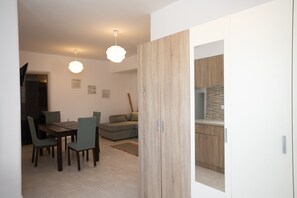 Interior - Ginger Gold Apt Getaway with Shared Pool (Mykonos)