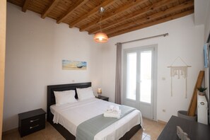 Apartment | 1 bedroom, iron/ironing board, free WiFi - 1 Bd Emerald Apt w Sparkling Shared Pool (Mykonos)