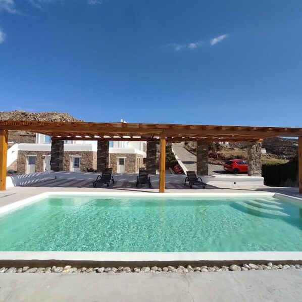 Seasonal outdoor pool