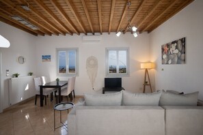 Interior - 1 Bd Emerald Apt w Sparkling Shared Pool (Mykonos)