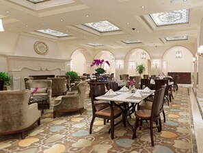 Lobby lounge - Meilu Legend Hotel Hangzhou (Hangzhou)