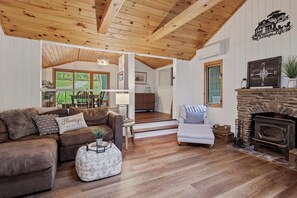 スマートテレビ、暖炉