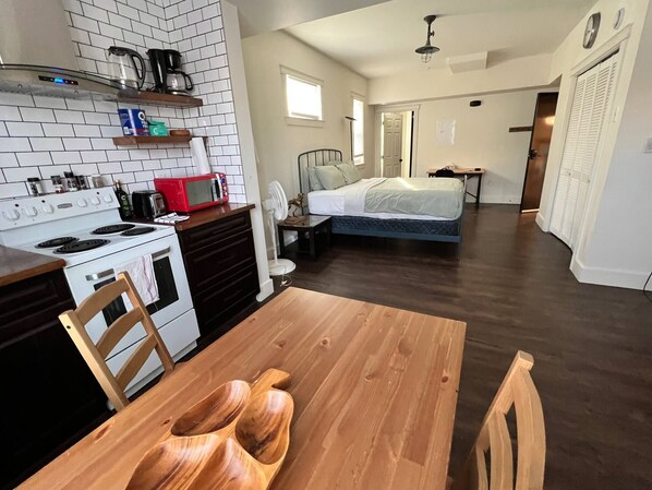 1 Schlafzimmer, Bügeleisen/Bügelbrett, Internetzugang, Bettwäsche