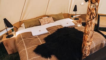 Comfort Tent | 1 bedroom, free WiFi, bed sheets