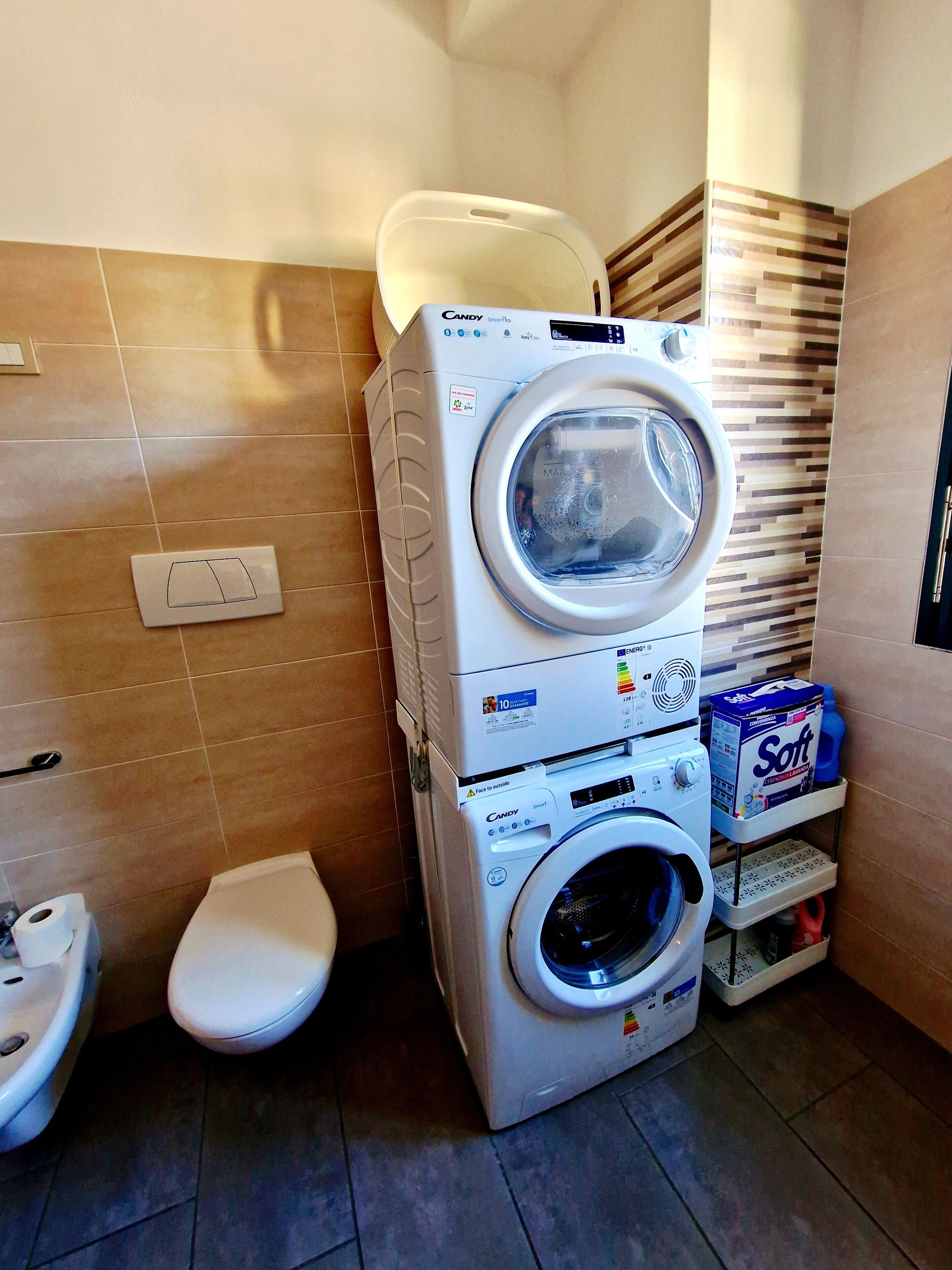 Doccia, asciugacapelli, bidet, asciugamani