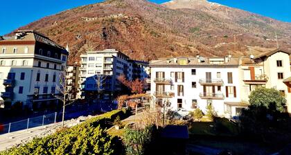 Bernina Station Suite: 30 Steps to the Red Train