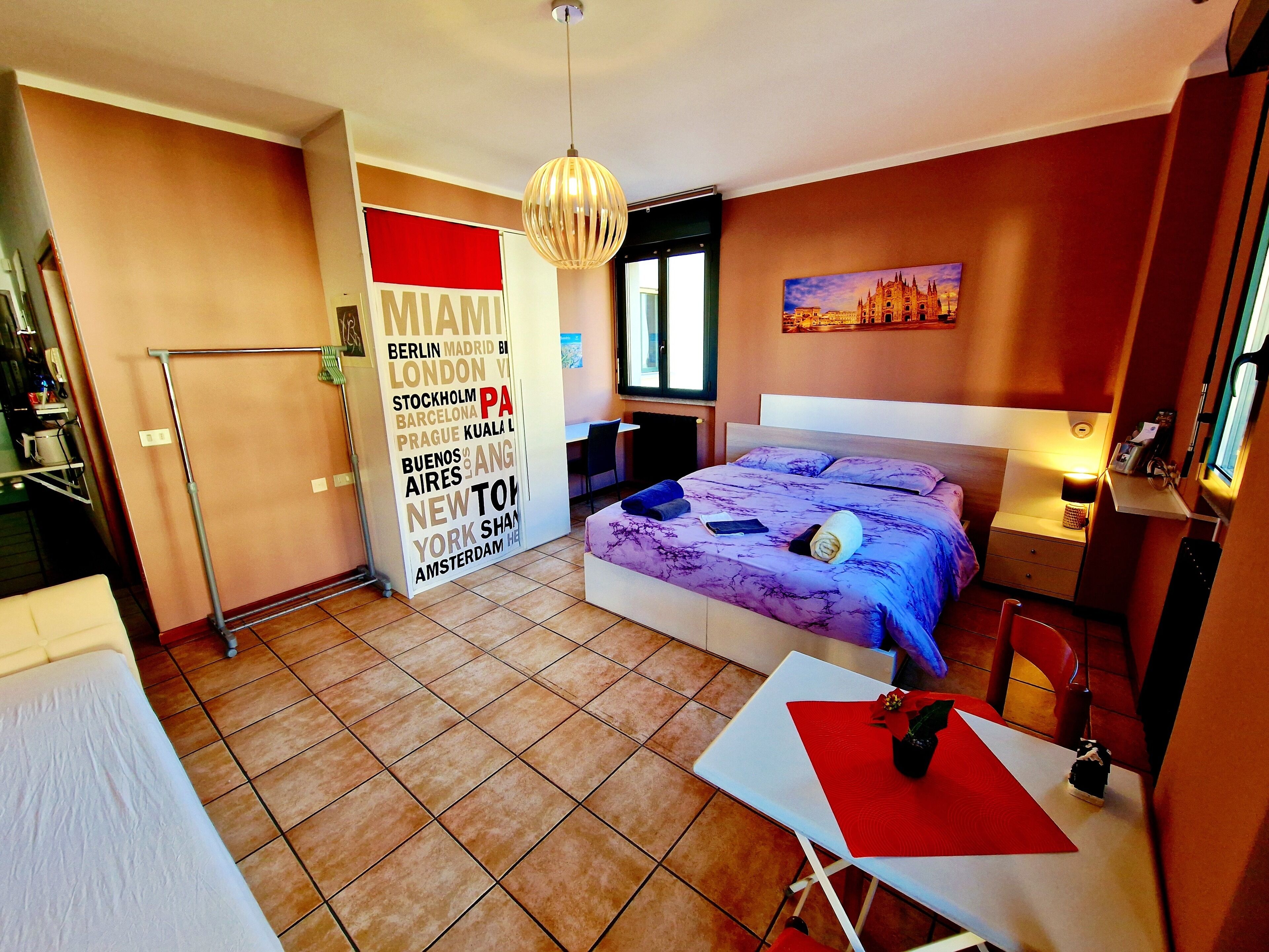 1 chambre, coffres-forts dans les chambres, bureau, Wi-Fi gratuit