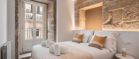 Business Apartment | Iron/ironing board, free WiFi, bed sheets