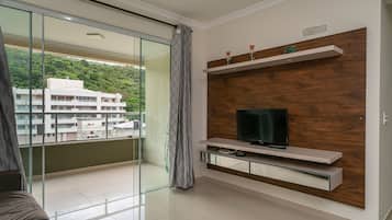 Apartment | Living area | 40-inch TV with cable channels