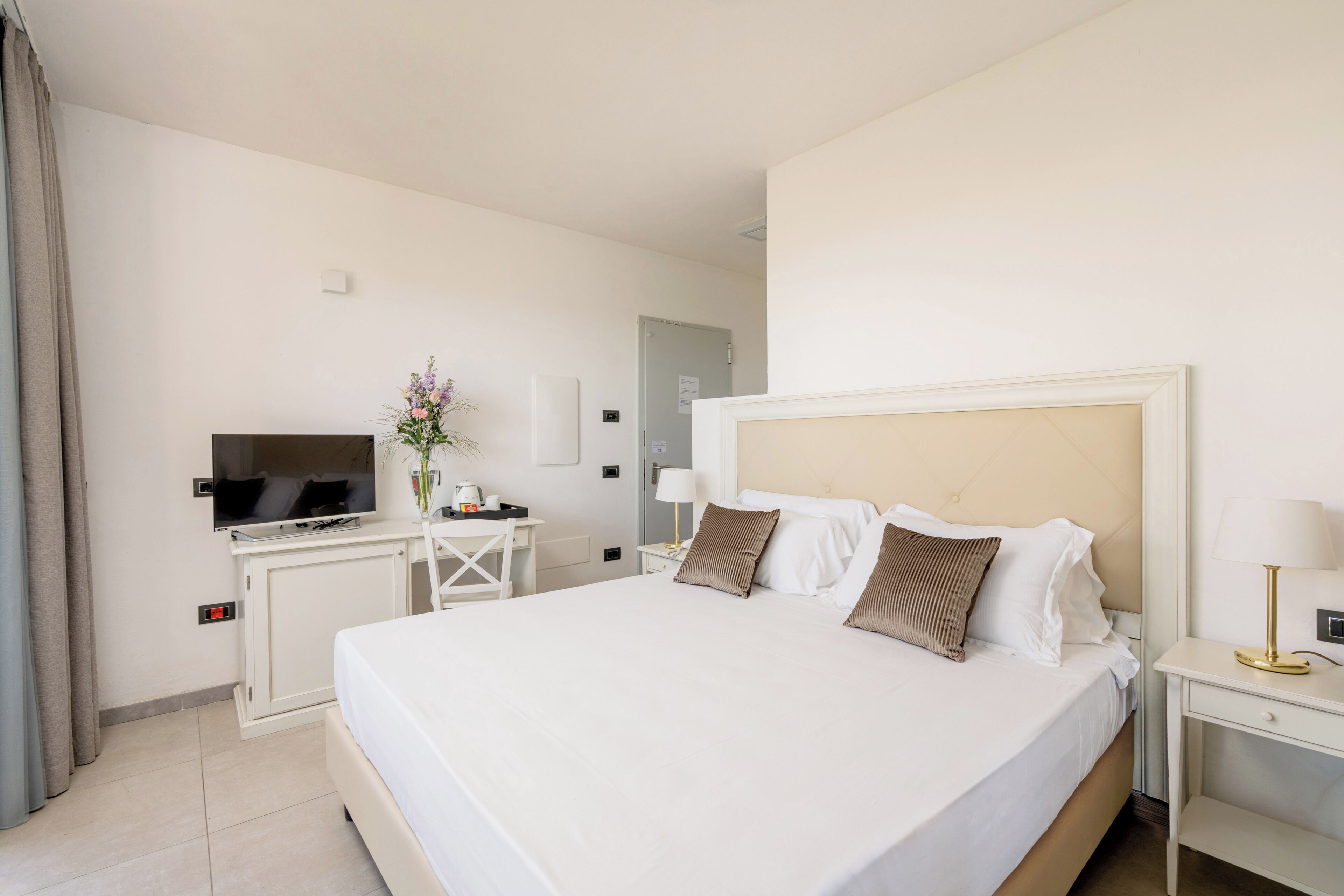 Schreibtisch, Bettwäsche